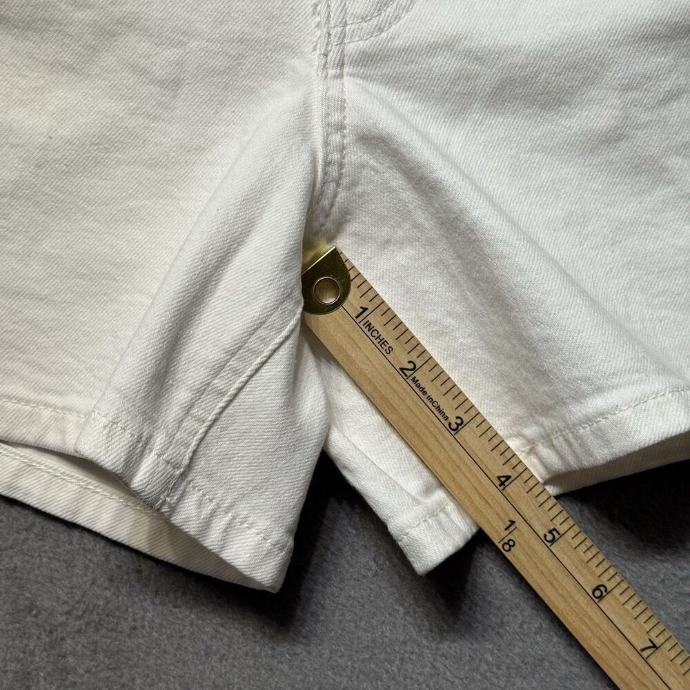 Calvin Klein Jeans Womens 6 Denim Shorts White Mid Rise Stretch Classic EUC - Picture 7 of 9